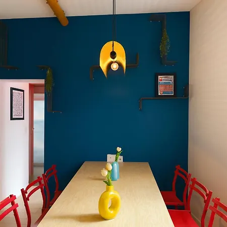 Privée Jaune - Maison Partagée Bed & Breakfast *