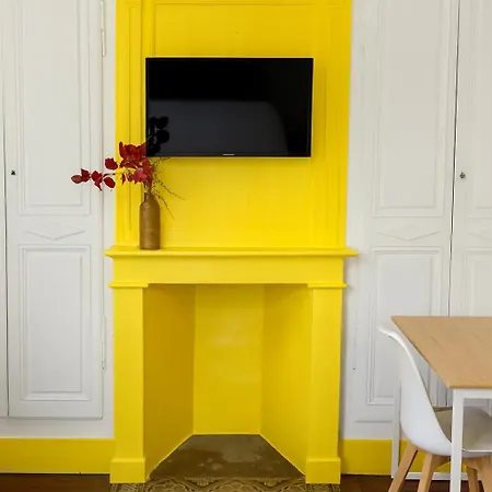 Privée Jaune - Maison Partagée Bed & Breakfast *